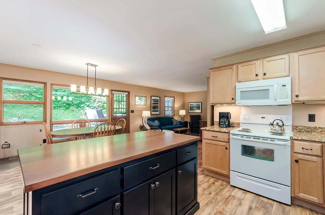 Secluded Oasis W Hot Tub, Screened-In Porch, Wifi! Berkeley Springs Zewnętrze zdjęcie